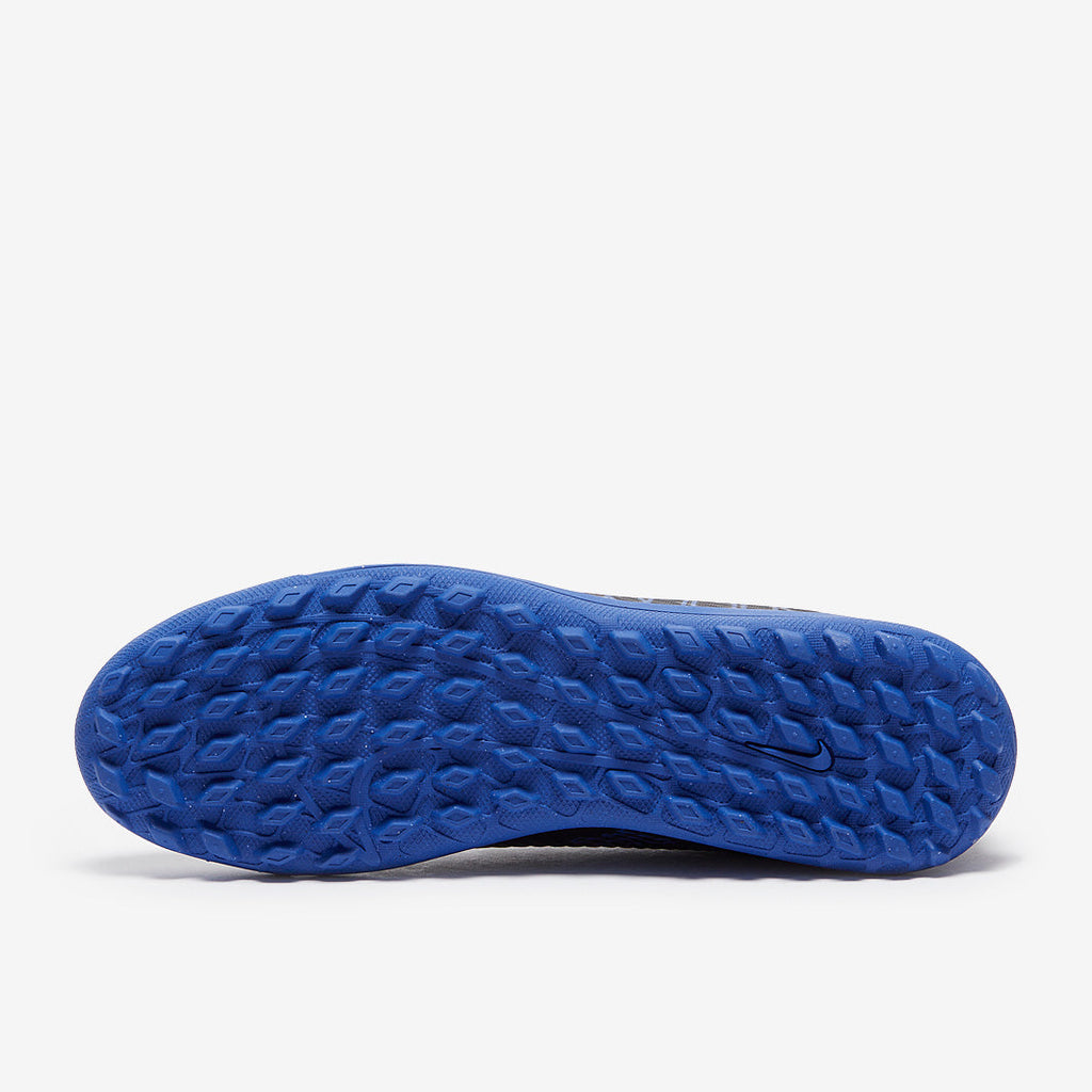 FOOTBALL SHOES